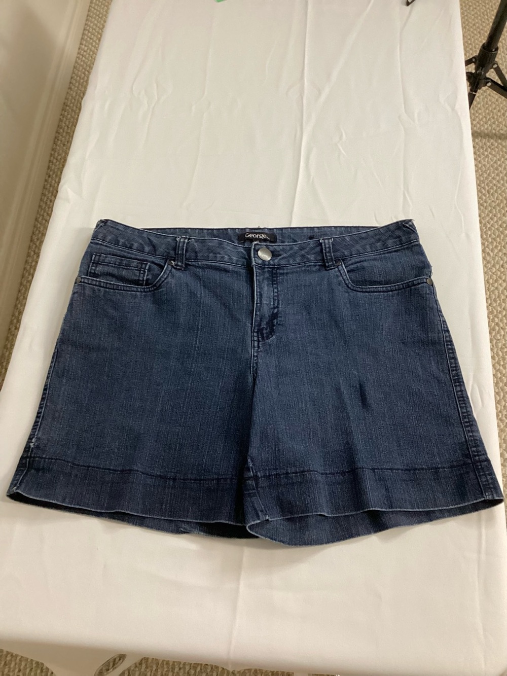 3 for $15 - Women’s George Dark Wash Indigo Denim Shorts Size 12